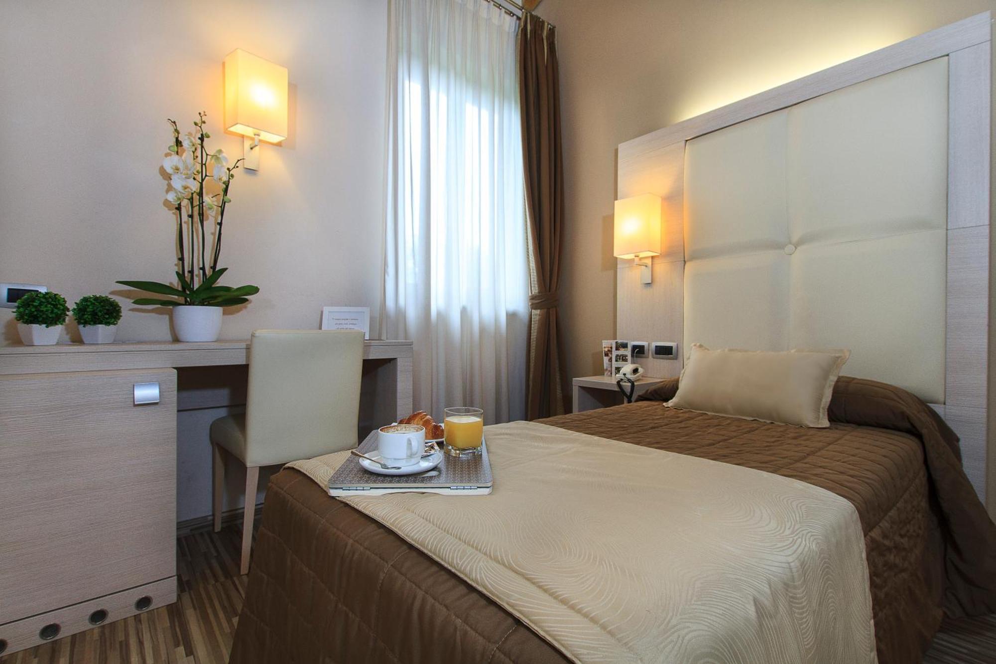 Antica Locanda Del Villoresi Nerviano Habitación foto