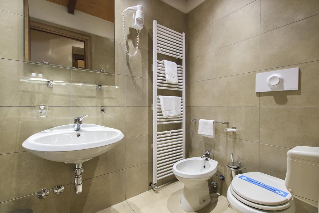 Antica Locanda Del Villoresi Nerviano Habitación foto
