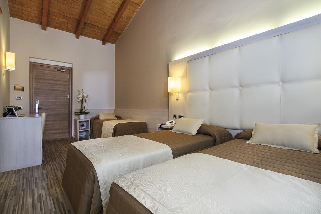Antica Locanda Del Villoresi Nerviano Habitación foto